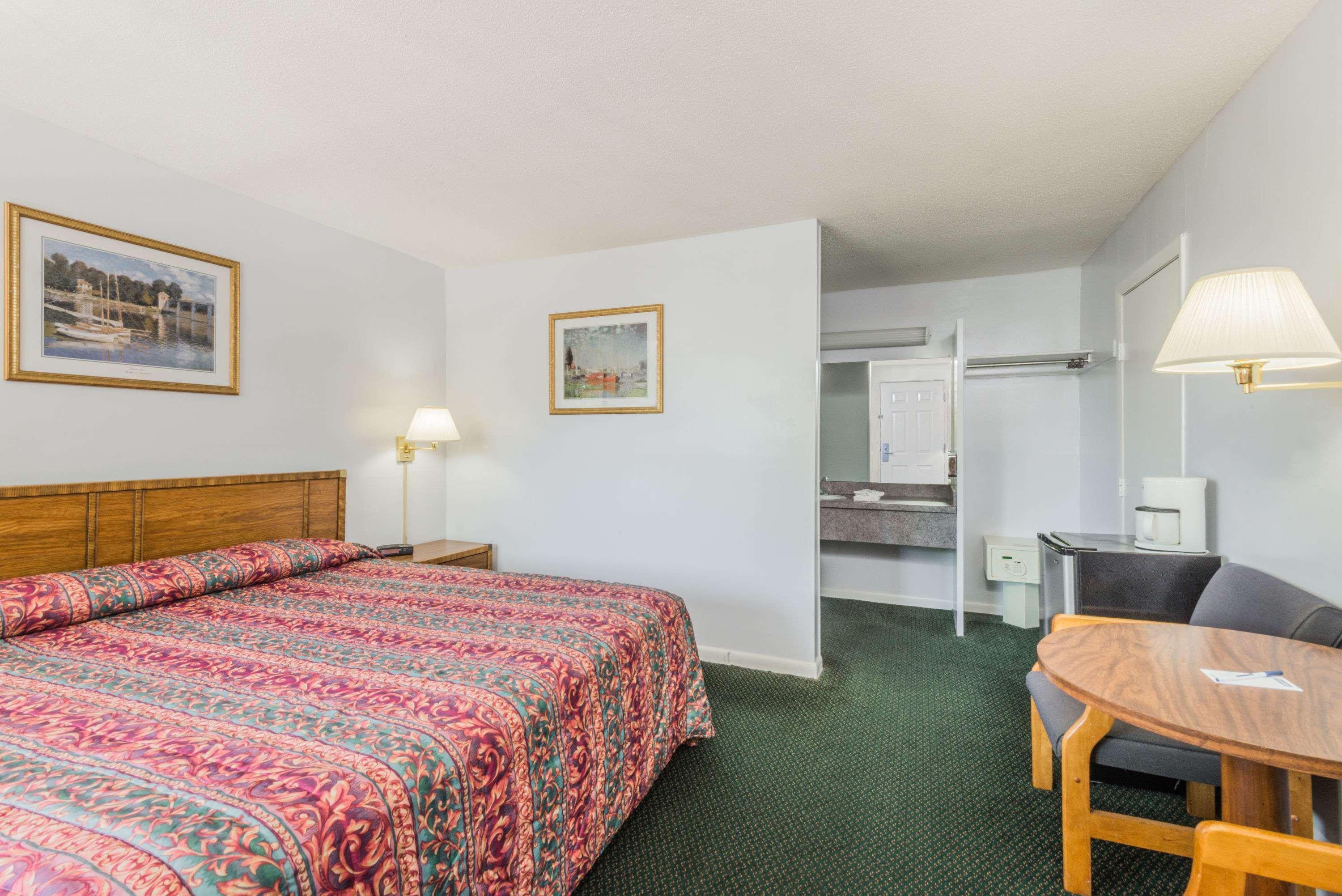 Travelodge By Wyndham Cape Cod Area West Dennis Exterior photo