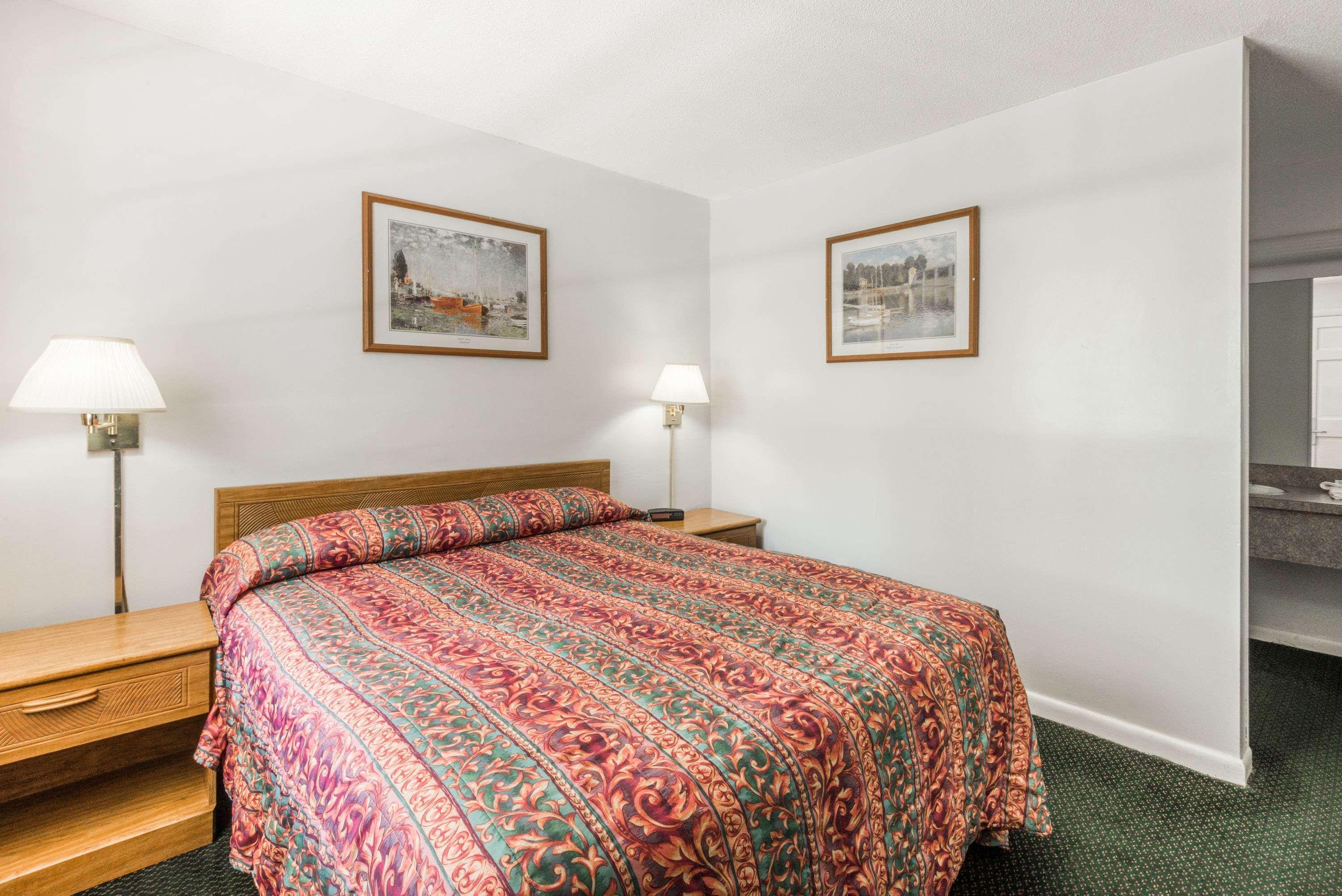 Travelodge By Wyndham Cape Cod Area West Dennis Exterior photo