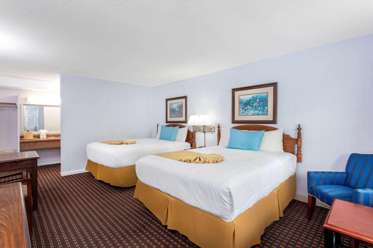 Travelodge By Wyndham Cape Cod Area West Dennis Exterior photo
