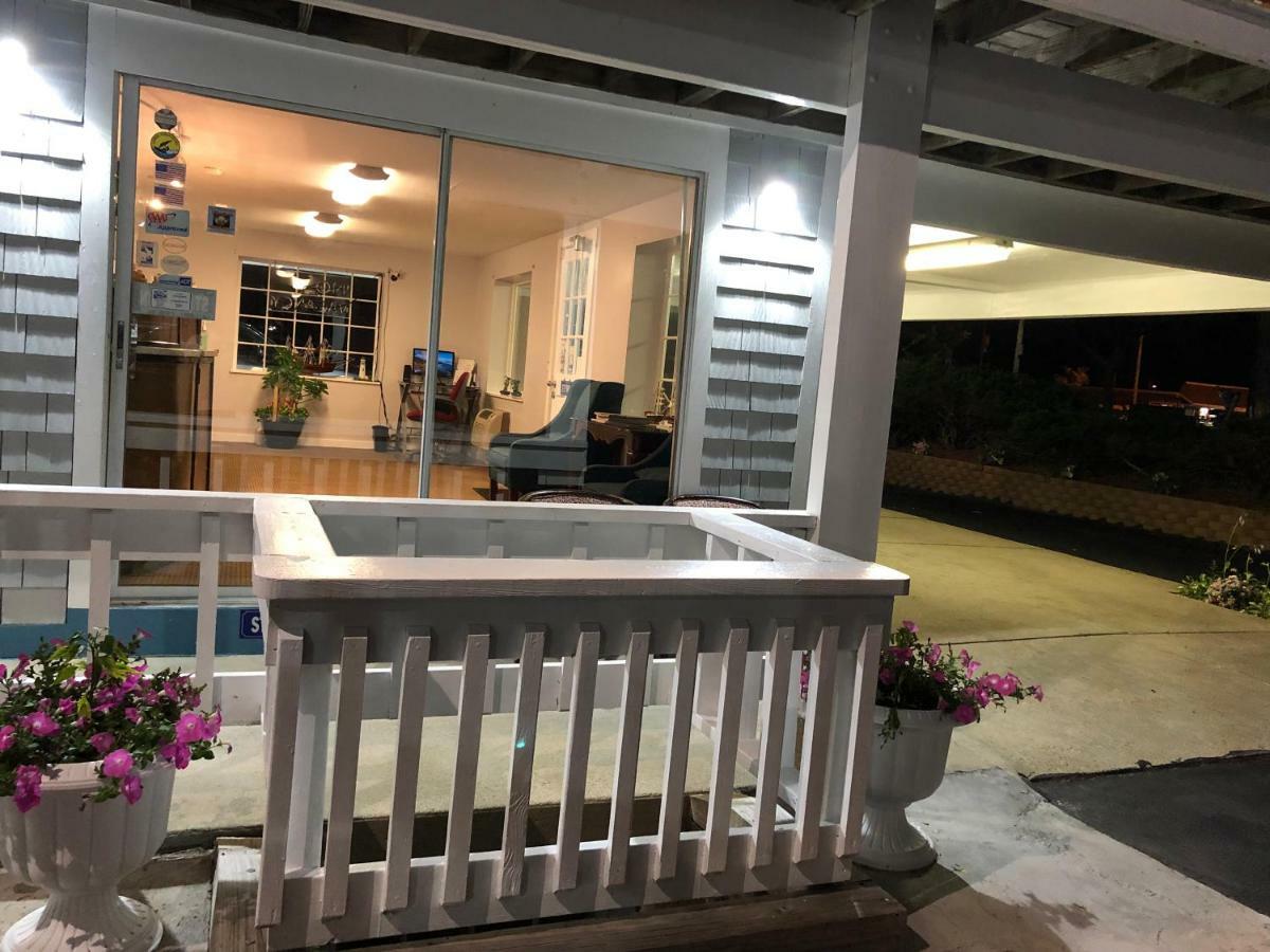 Travelodge By Wyndham Cape Cod Area West Dennis Exterior photo